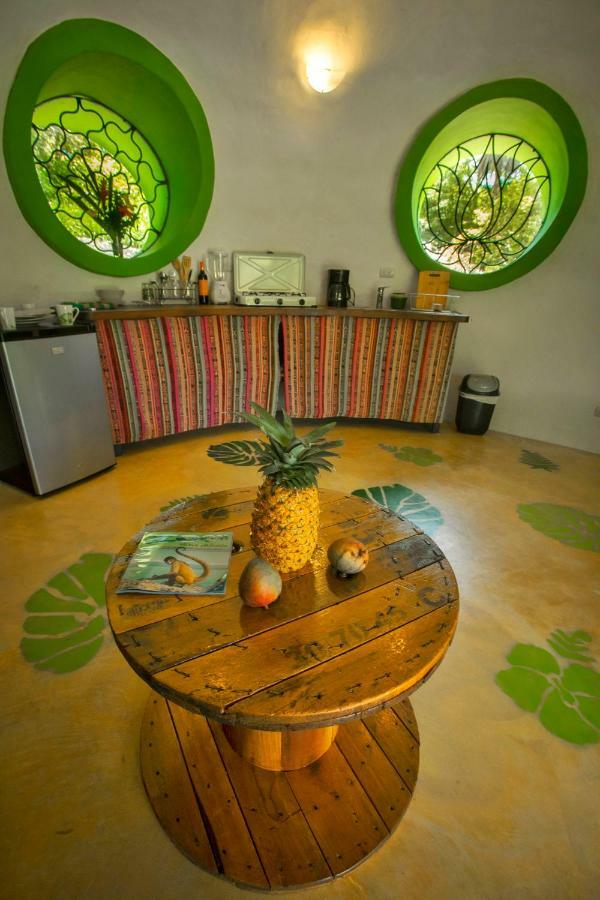 Green Moon Lodge Монтесума Экстерьер фото